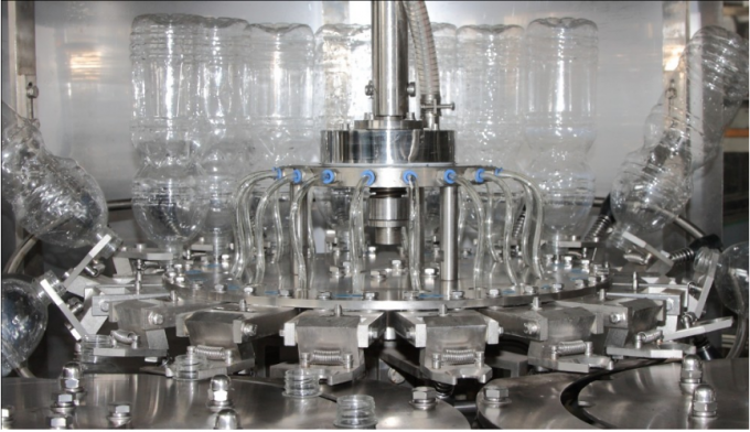 Hohe Präzisions-Mineralwasser-Flaschen-Füllmaschine mit PLC- + Screen-Steuerung 3